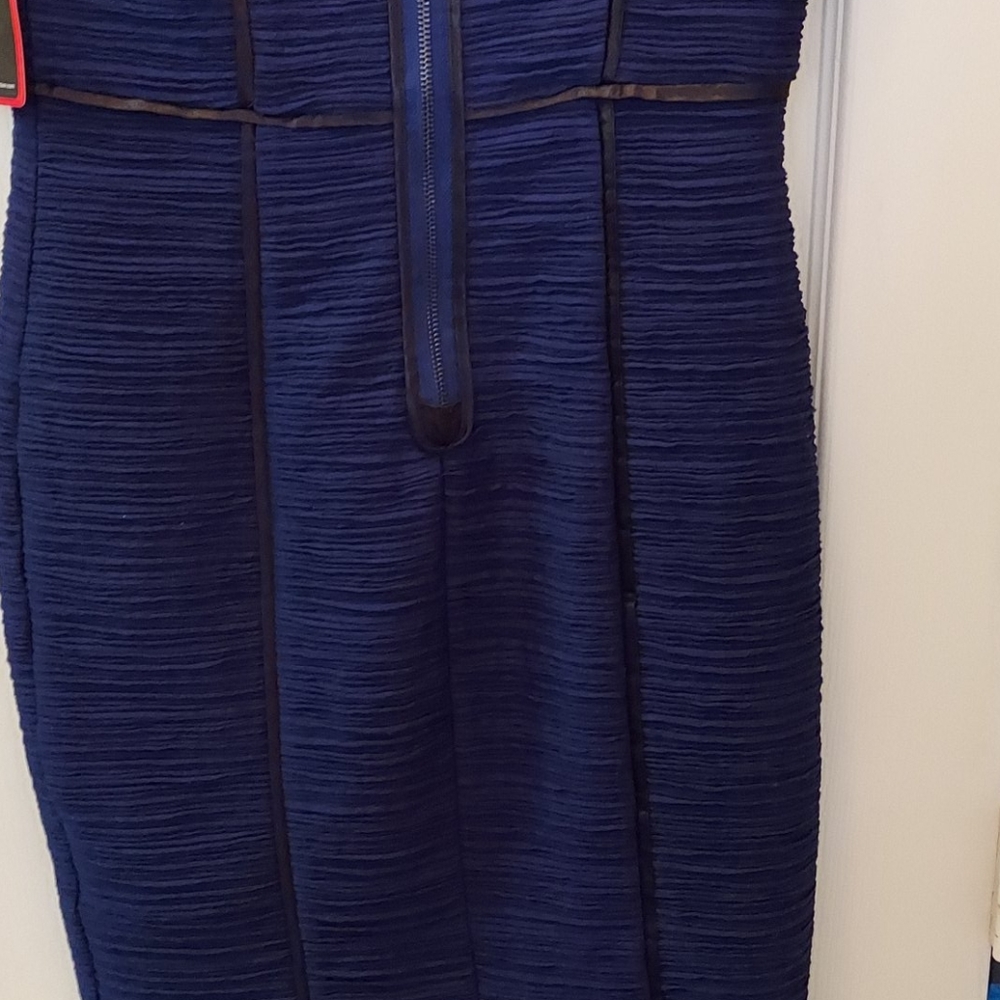 Dress - Picture 7 of 11
